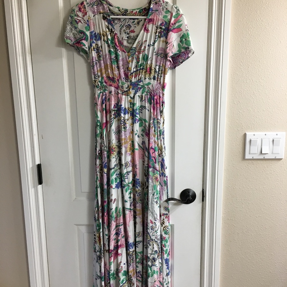 Flowy summery light weight maxi dress